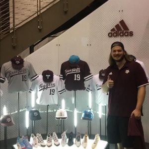 Meet your Posher, Robert